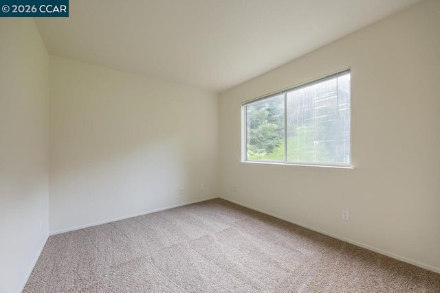 122 Bridgeview Ct, Crockett, CA 94525