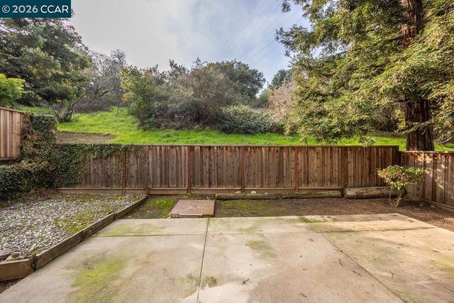 122 Bridgeview Ct, Crockett, CA 94525