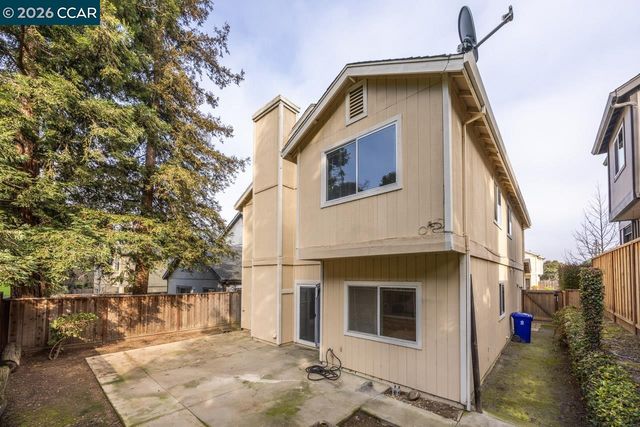 122 Bridgeview Ct, Crockett, CA 94525