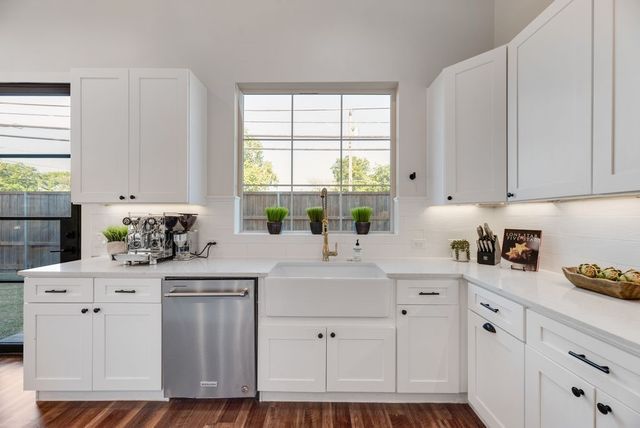 1802 Pueblo Street, Dallas, TX 75212