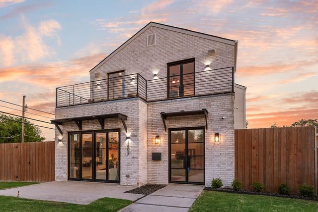 1802 Pueblo Street, Dallas, TX 75212