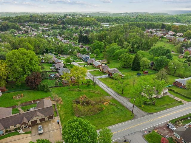 361 Carpenter Ln, North Huntingdon, PA 15642