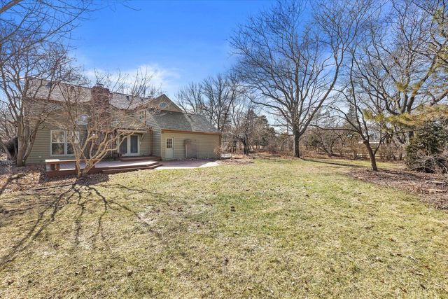 2650 W Sunnydale LANE, Mequon, WI 53092