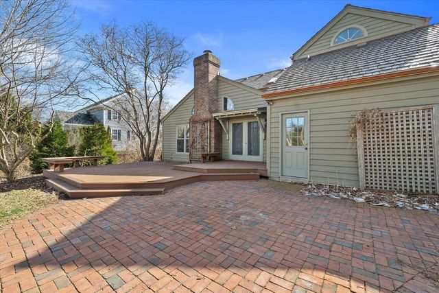 2650 W Sunnydale LANE, Mequon, WI 53092