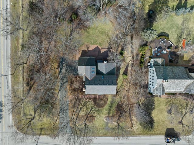 2650 W Sunnydale LANE, Mequon, WI 53092