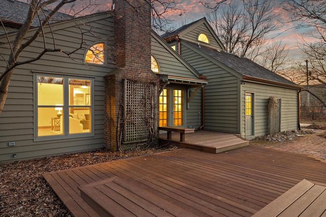 2650 W Sunnydale LANE, Mequon, WI 53092