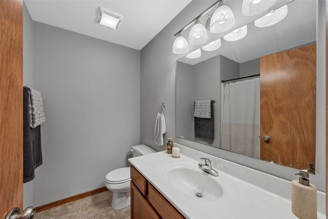 2185 PRAIRIE HILL Drive, Marion, IA 52302