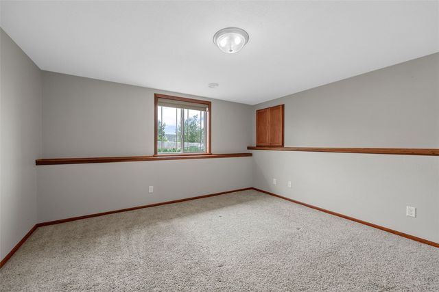 2185 PRAIRIE HILL Drive, Marion, IA 52302