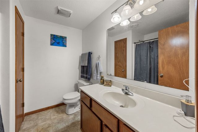 2185 PRAIRIE HILL Drive, Marion, IA 52302