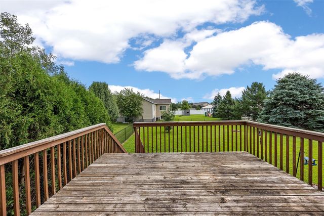 2185 PRAIRIE HILL Drive, Marion, IA 52302