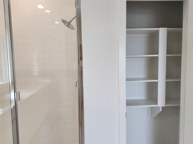 5827 Linda Cove Lane, Katy, TX 77493