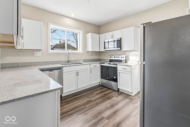 418 N 14th Street, Elwood, IN 46036