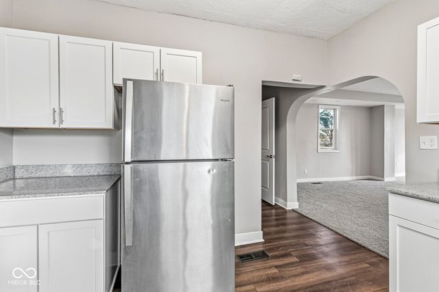 418 N 14th Street, Elwood, IN 46036