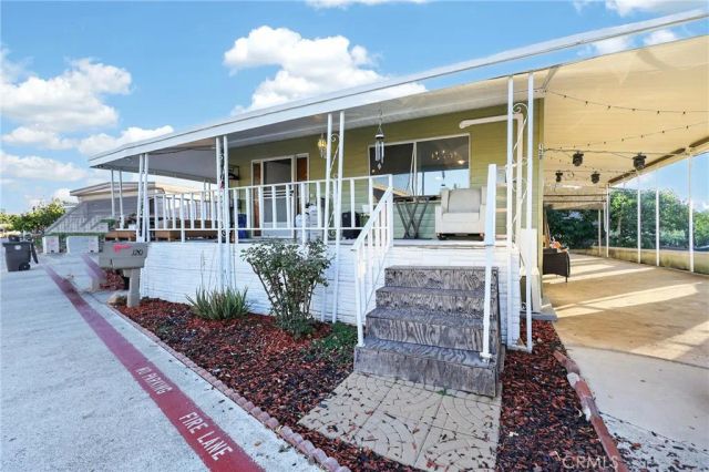120 S De Soto, Tustin, CA 92780