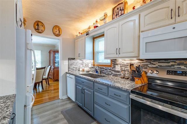 2911 35th Street, Des Moines, IA 50310