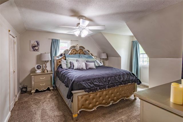2911 35th Street, Des Moines, IA 50310