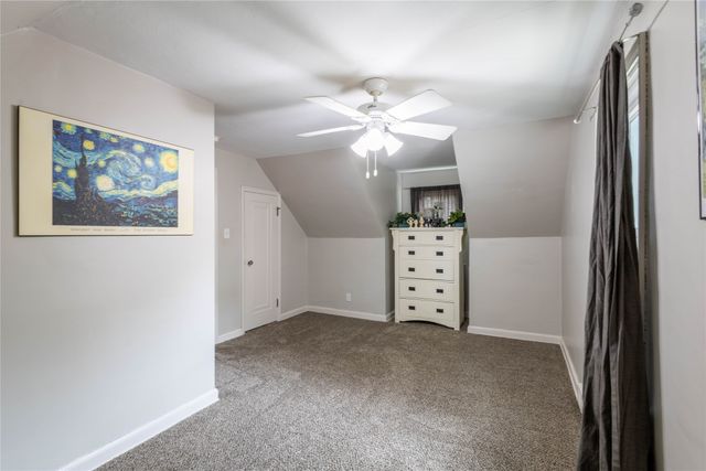 2911 35th Street, Des Moines, IA 50310