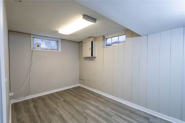 2911 35th Street, Des Moines, IA 50310