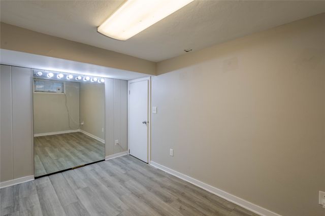 2911 35th Street, Des Moines, IA 50310