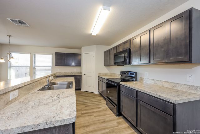 10423 Green Branch, San Antonio, TX 78223