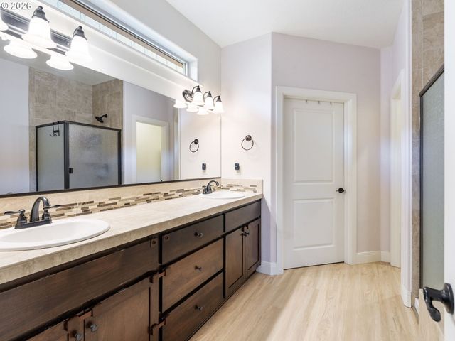 4081 Sw BINFORD Ave, Gresham, OR 97080