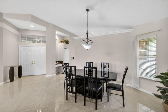 2860 Waters Edge Circle, Greenacres, FL 33413