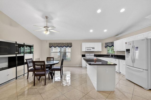 2860 Waters Edge Circle, Greenacres, FL 33413