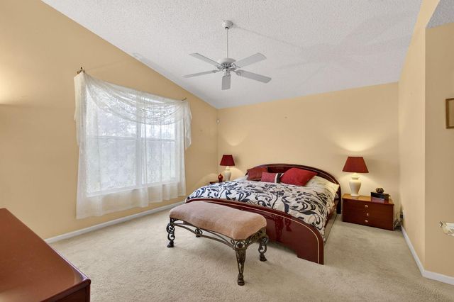 2860 Waters Edge Circle, Greenacres, FL 33413