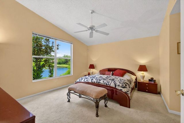2860 Waters Edge Circle, Greenacres, FL 33413