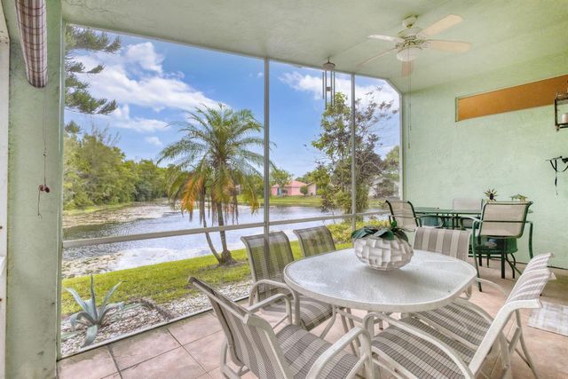 2860 Waters Edge Circle, Greenacres, FL 33413