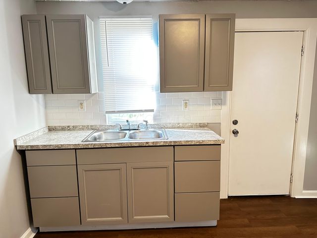 1249-1251 E 15th Avenue, Columbus, OH 43211