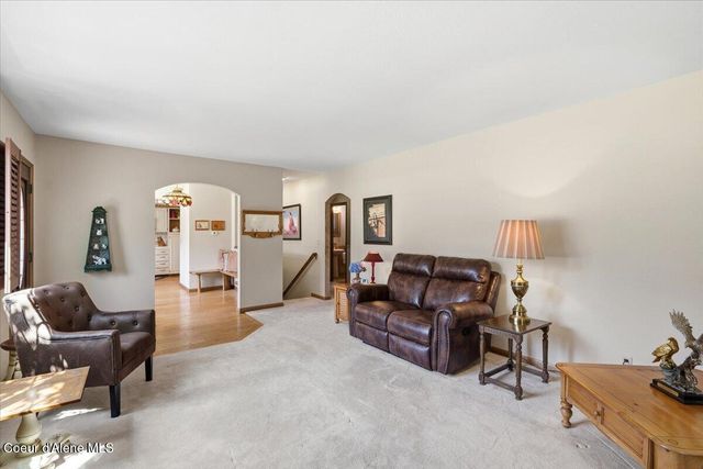1657 E Club LN, Hayden Lake, ID 83835