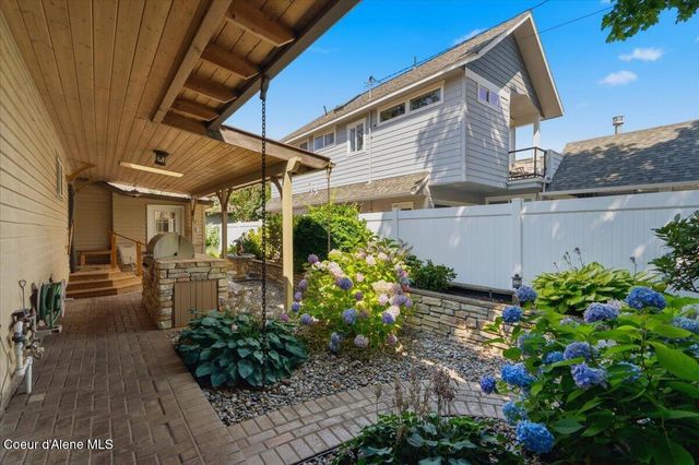 1657 E Club LN, Hayden Lake, ID 83835