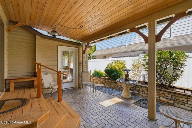 1657 E Club LN, Hayden Lake, ID 83835