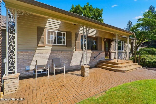 1657 E Club LN, Hayden Lake, ID 83835