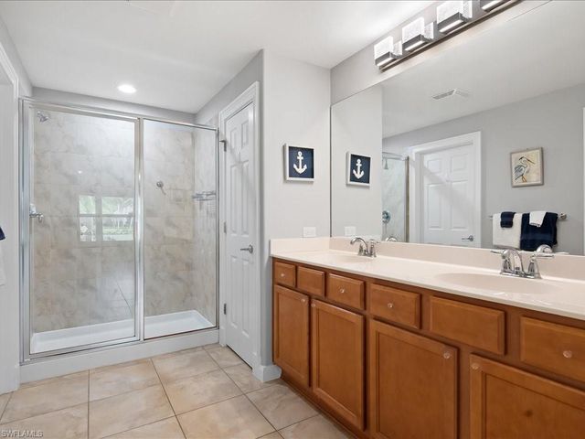 8687 Genova CT, Naples, FL 34114