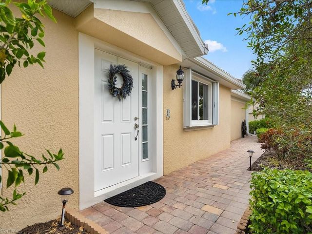 8687 Genova CT, Naples, FL 34114