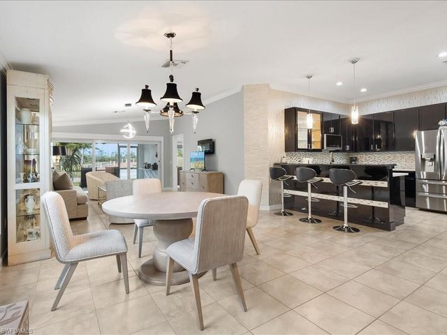 8687 Genova CT, Naples, FL 34114