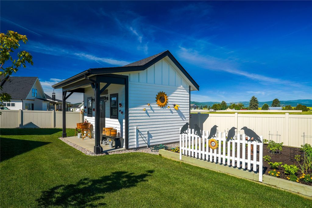 110 Lumberjack Place, Kalispell, MT 59901 photo 2