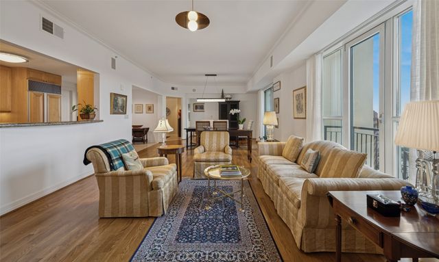 3401 Lee Parkway 2106, Dallas, TX 75219