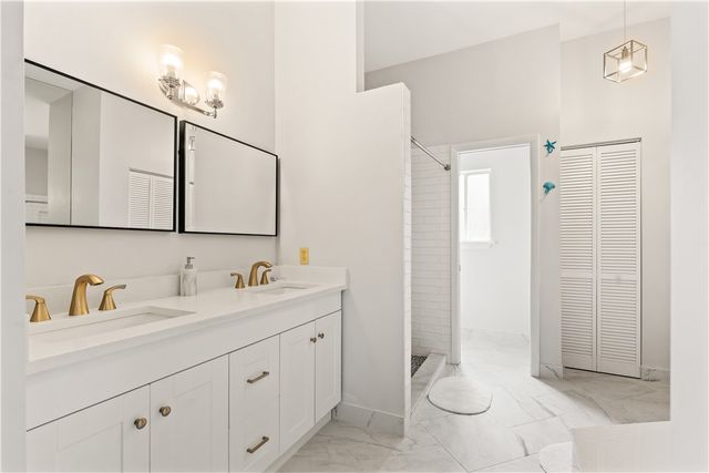 1335 Winding Oaks Circle E 1008, Vero Beach, FL 32963