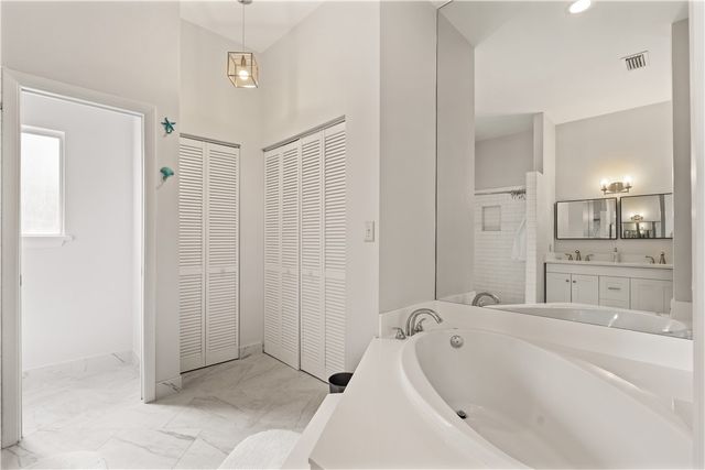 1335 Winding Oaks Circle E 1008, Vero Beach, FL 32963