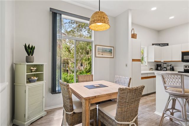 1335 Winding Oaks Circle E 1008, Vero Beach, FL 32963