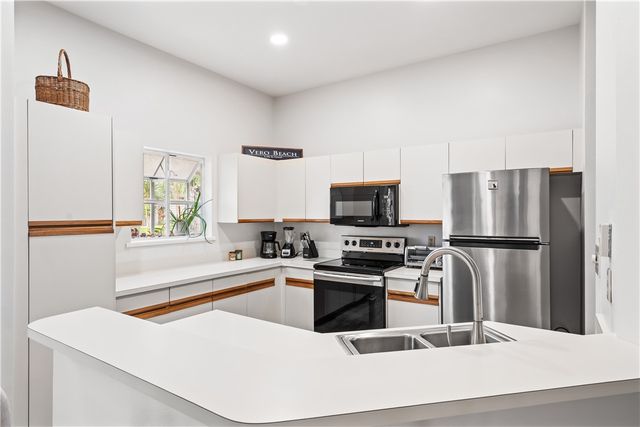 1335 Winding Oaks Circle E 1008, Vero Beach, FL 32963