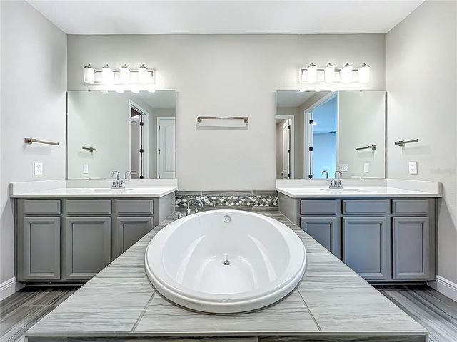 9929 SUMMERLAKE GROVES STREET, Winter Garden, FL 34787
