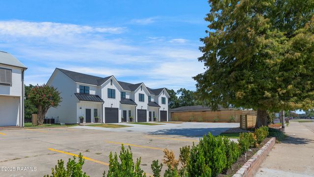 424 Eraste Landry Road, Lafayette, LA 70506