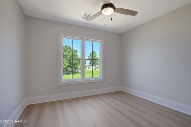 424 Eraste Landry Road, Lafayette, LA 70506