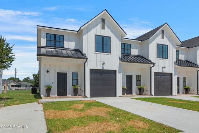 424 Eraste Landry Road, Lafayette, LA 70506