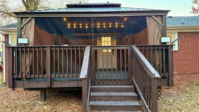 106 McCall CT, Hampton, VA 23666