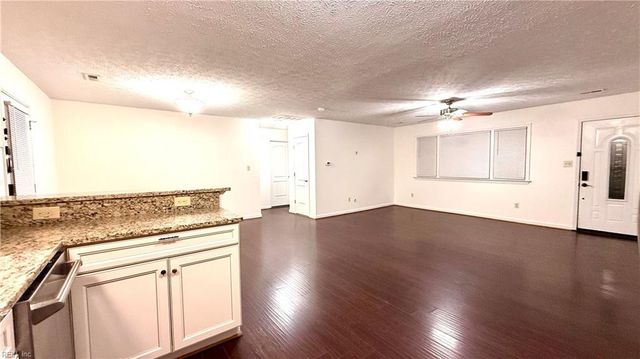 106 McCall CT, Hampton, VA 23666